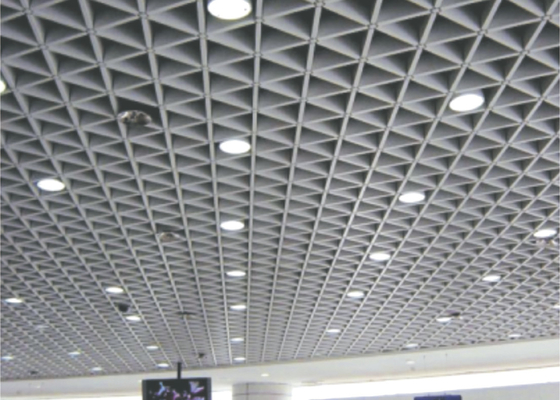 สี่เหลี่ยมจัตุรัส / สี่เหลี่ยมผืนผ้าเพดานตะแกรงเหล็กตารางเพดาน / อลูมิเนียมแผ่นตารางเพดาน