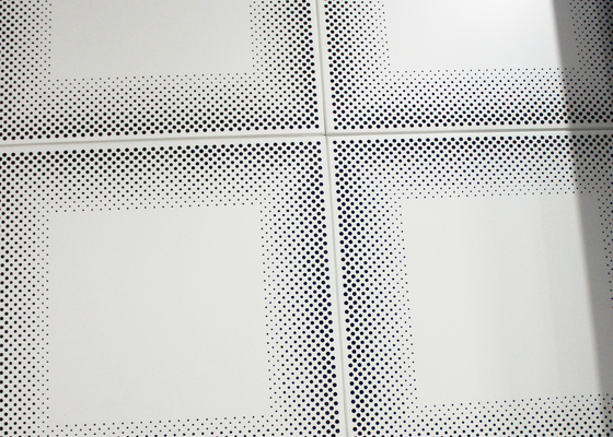 แผ่นปิดอลูมิเนียมอะลูมิเนียม Perforated Metal สำหรับแผ่นฝ้าเพดาน 12 x 12, SGS