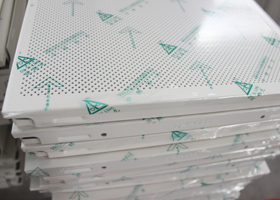 แผ่นโลหะเพดานอะคูสติกตกแต่งพื้นสแควร์ Custom Color, ISO 9001